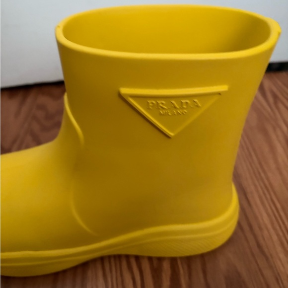 Prada Yellow Rain Boots Size 37 / 7 Great Condition - Picture 3 of 8